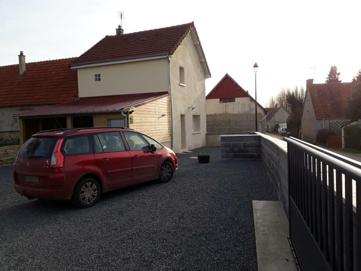 Gite " Le Vieux Noyer" Liesville-sur-Douve Exterior foto